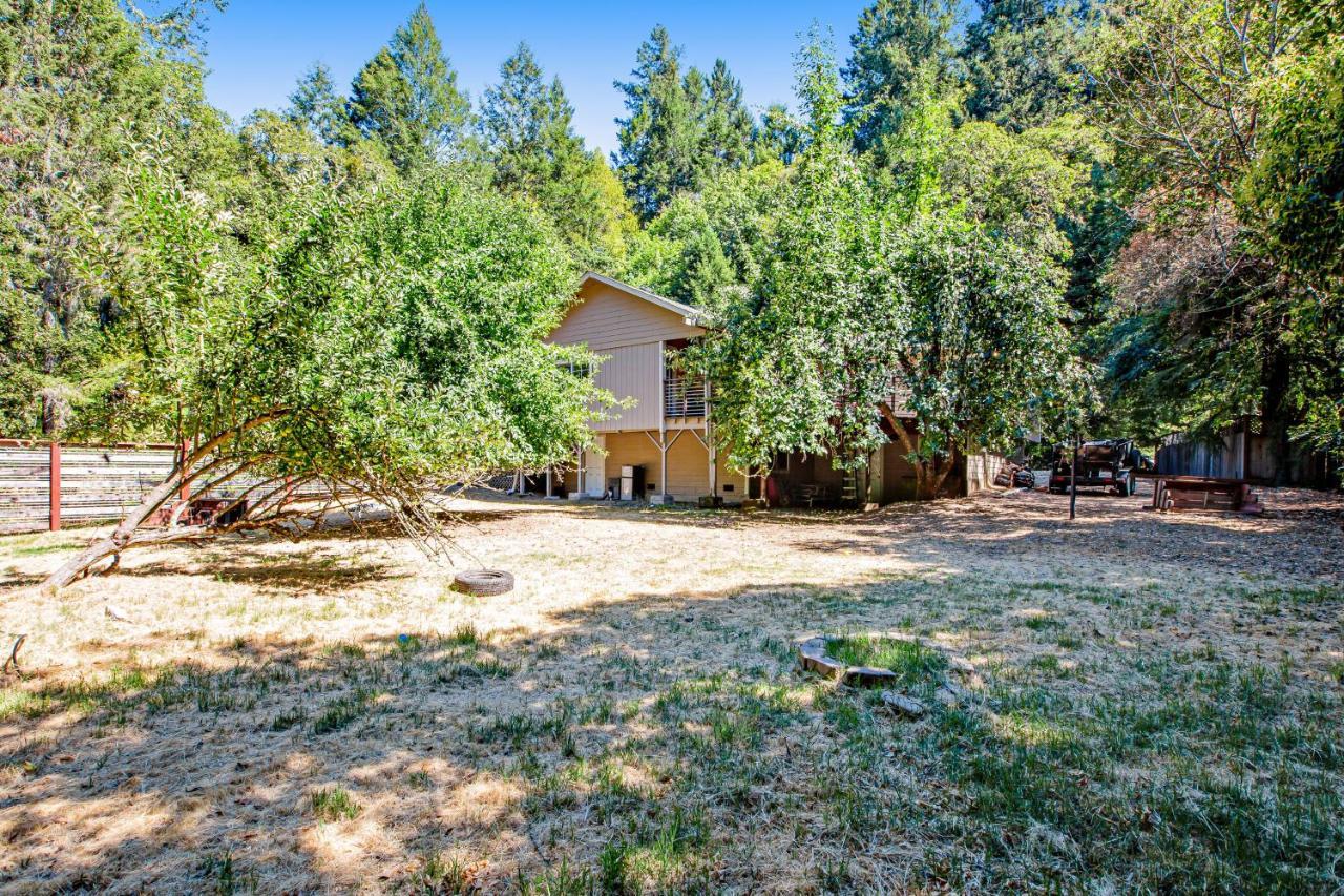 Orchard Near The River Escape Forestville Exterior photo